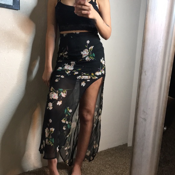 Dresses & Skirts - Maxi skirt .